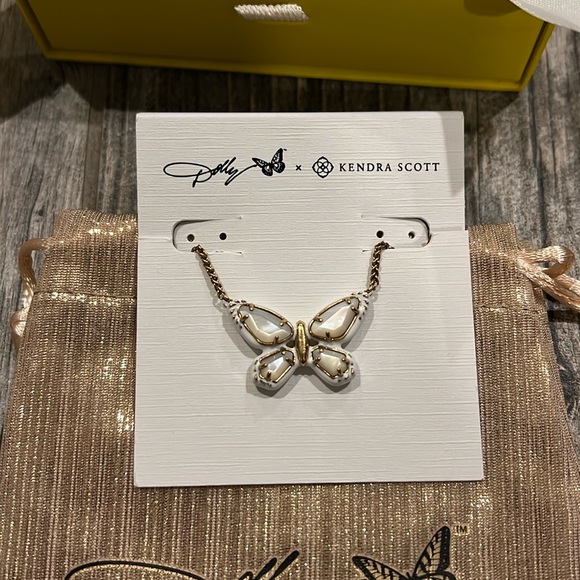 Dolly Parton x Kendra Scott White Enamel Butterfly Vintage Gold Necklace NWT - Picture 6 of 12